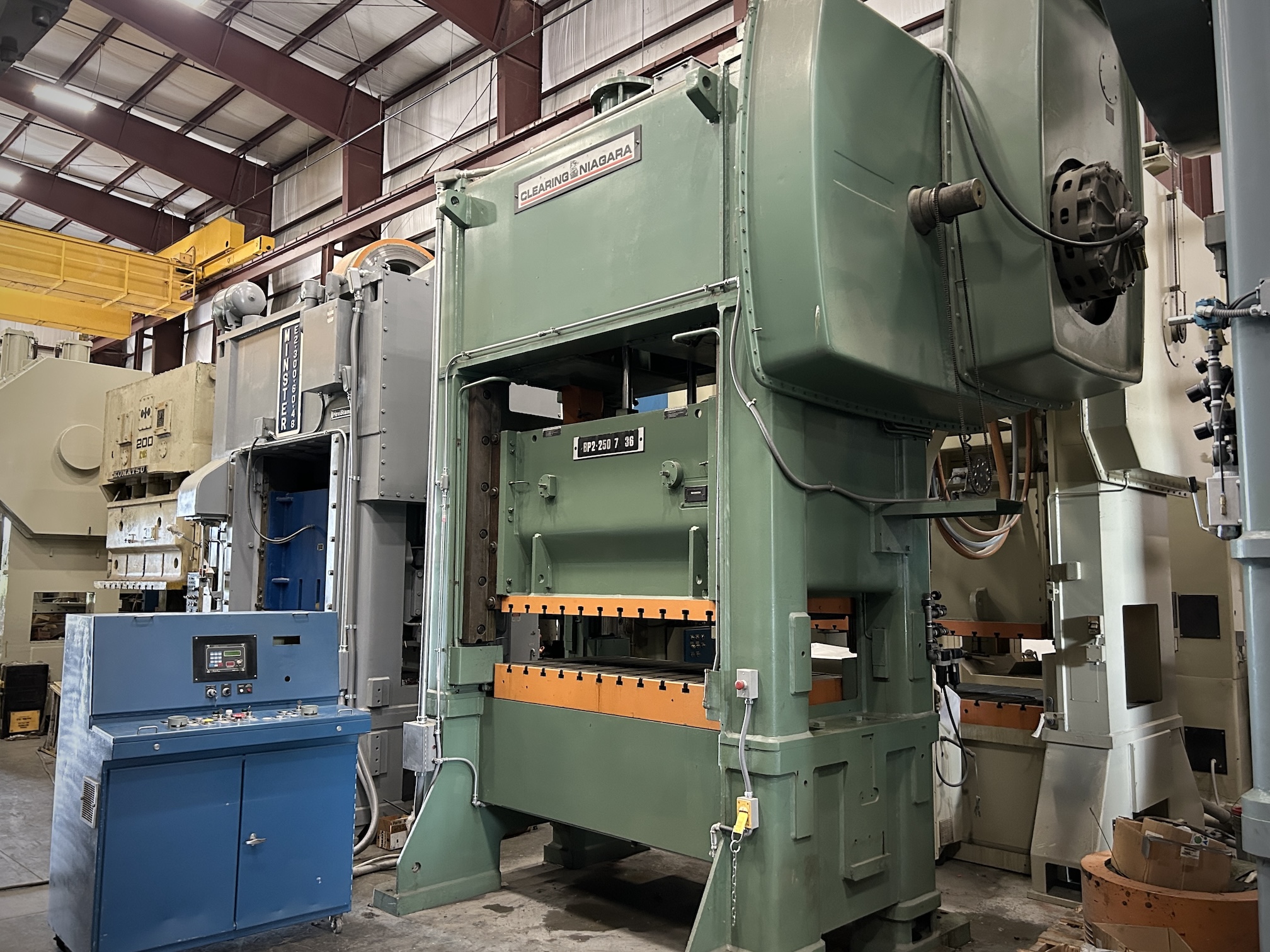 275 Ton Niagara Press • Used Niagara BP2-250-72-36 Press