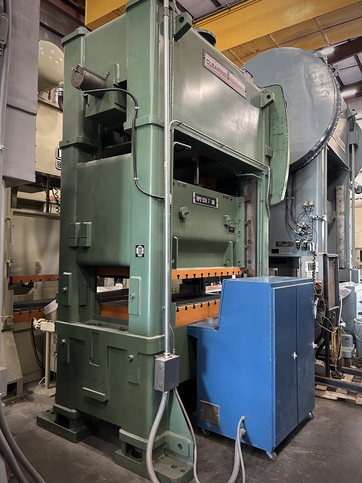 275 Ton Niagara Press • Used Niagara BP2-250-72-36 Press - Image 4