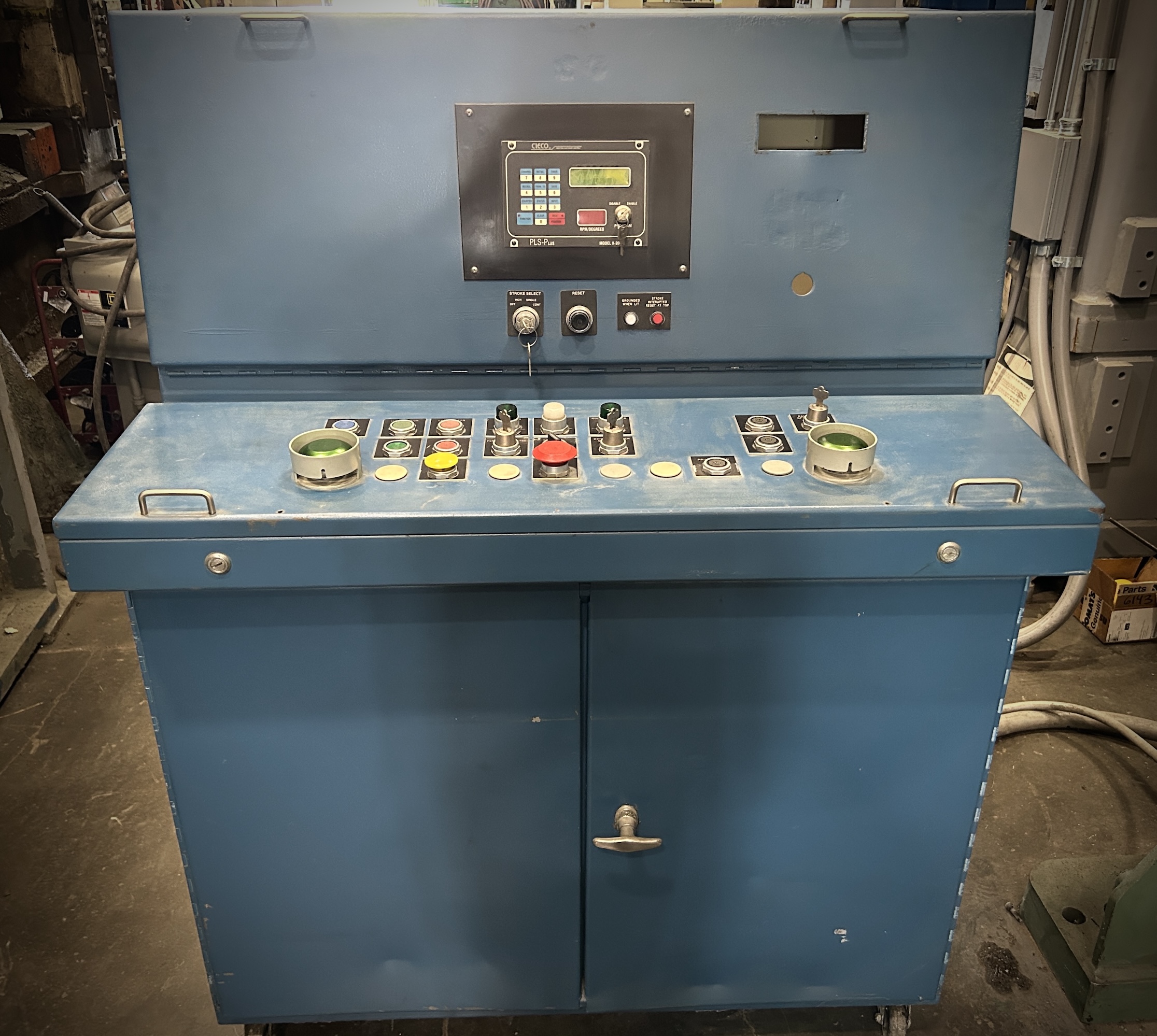 275 Ton Niagara Press • Used Niagara BP2-250-72-36 Press - Image 12