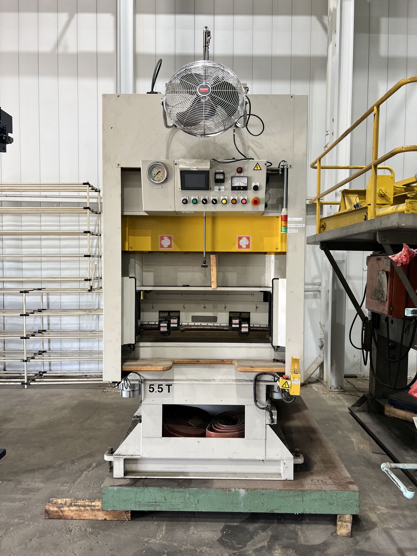 75 Ton Pearl Kogyo Co Ltd Press • Used Pearl Kogyo Co Ltd AW-10HF-30 Press - Image 3