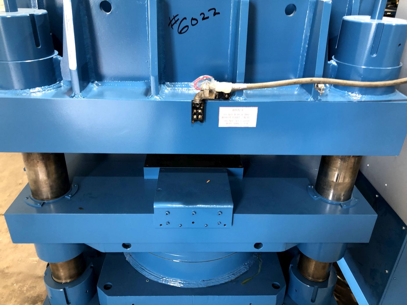 600 Ton Wabash Press • Used Wabash 600-1818-SMX Press - Image 10