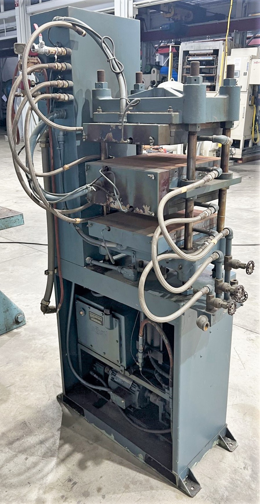 30 Ton Wabash Press • Used Wabash 30-15-4TMB Press - Image 4