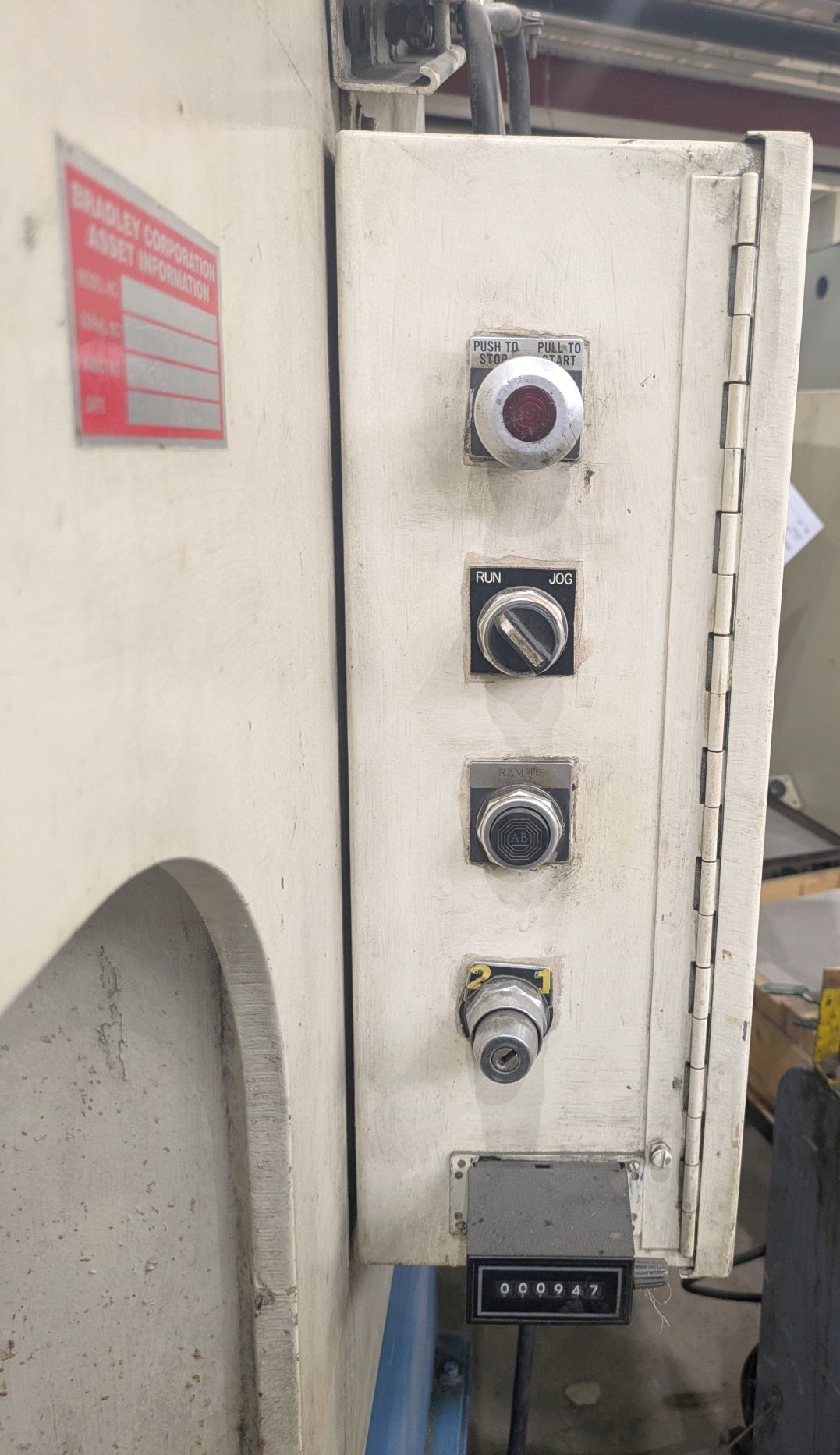 15 Ton Greenerd Press • Used Greenerd HPB15 Press - Image 5