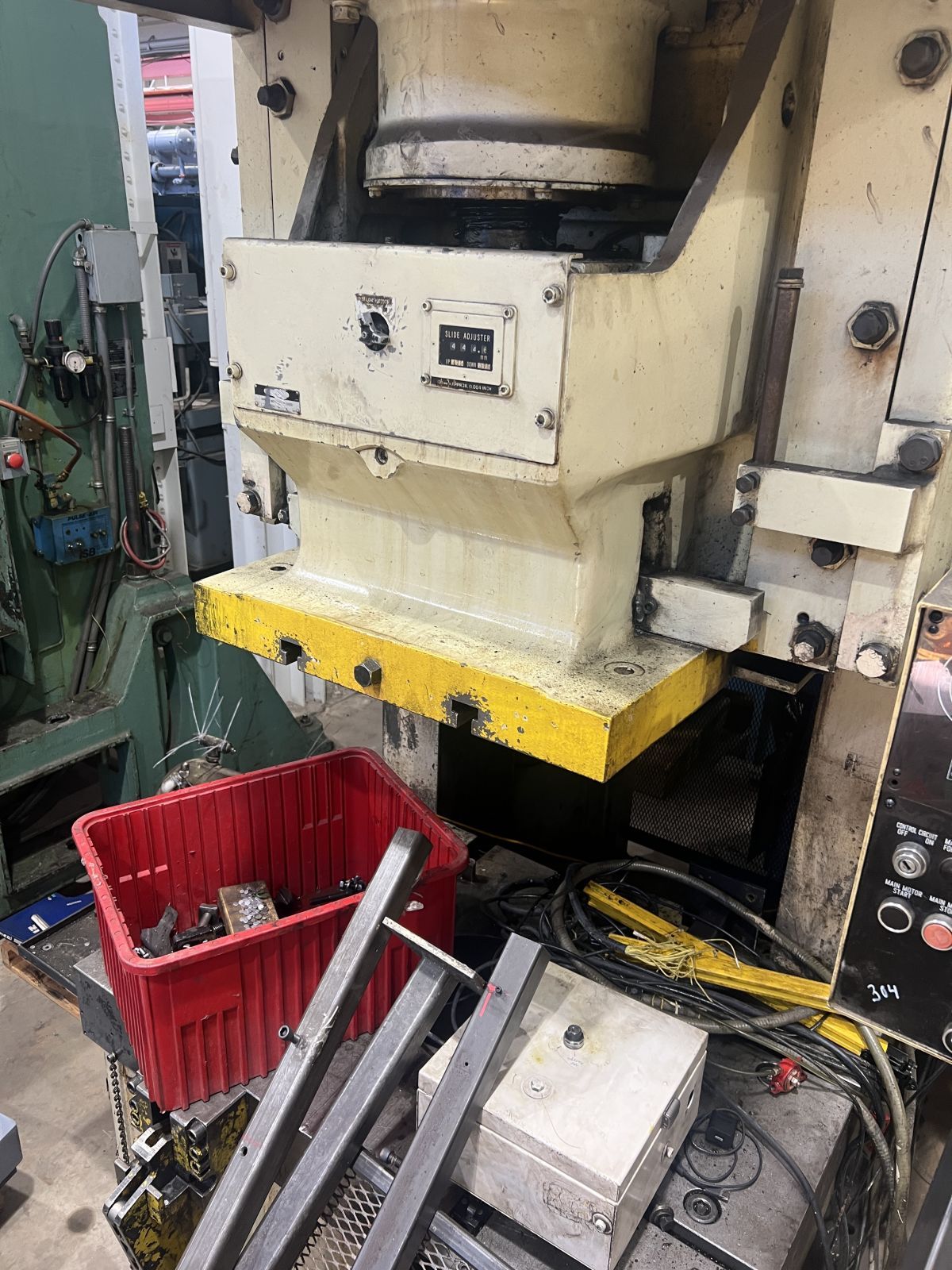 165 Ton Komatsu Press • Used Komatsu OBS150-3 Press - Image 5