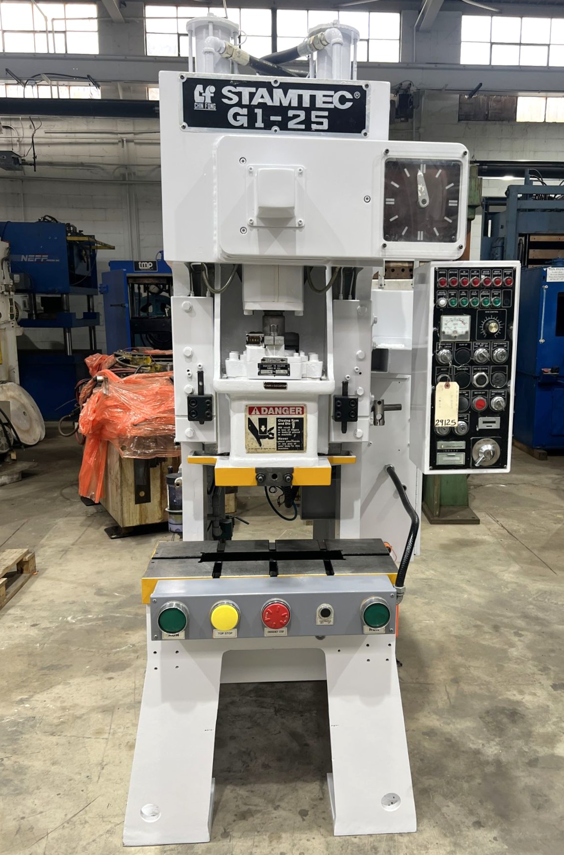 27 Ton Stamtec Press • Used Stamtec G1-25N Press