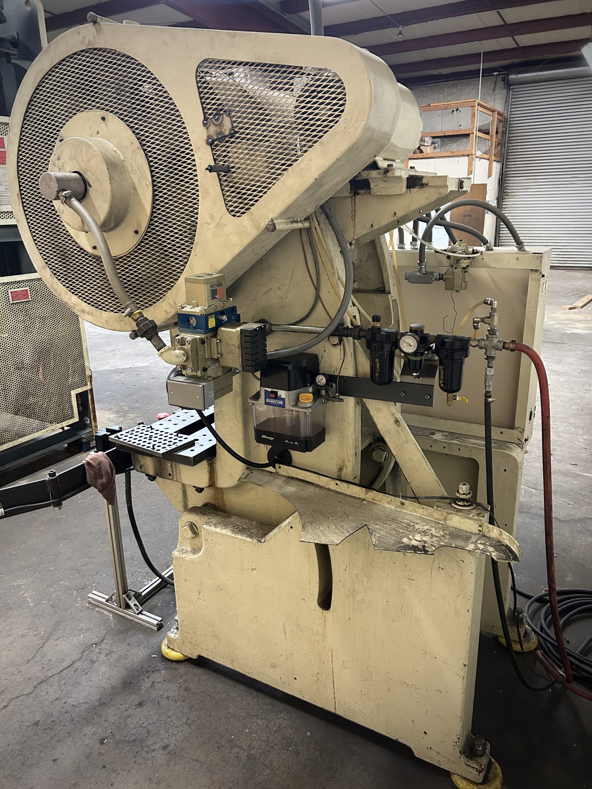 32 Ton Minster Press • Used Minster #4 Press - Image 4