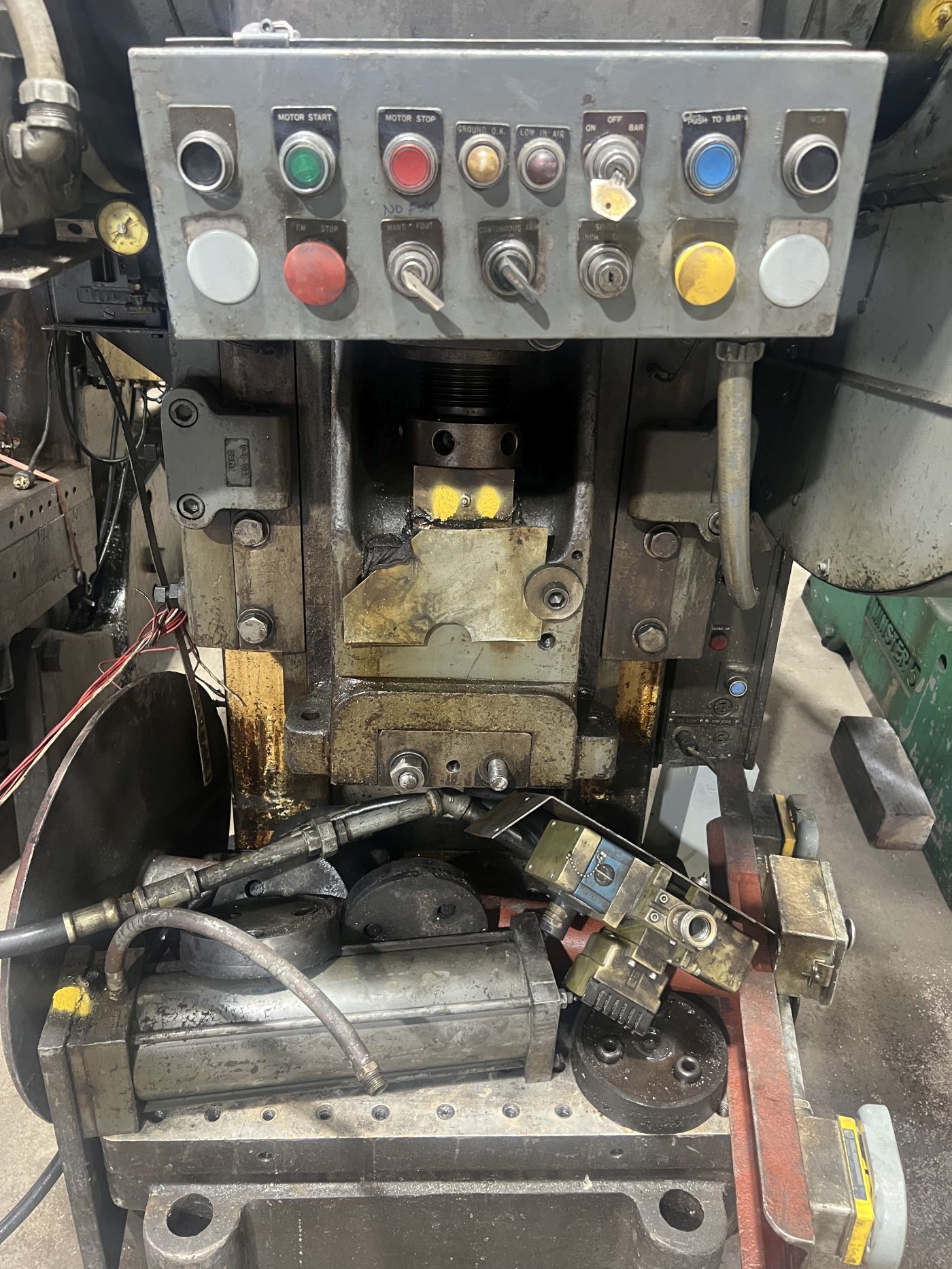 60 Ton Perkins Press • Used Perkins 650-B Press - Image 7