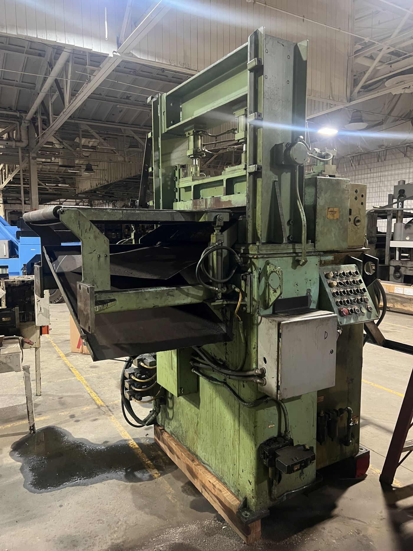 25,000 lbs. x 36" Wide x .105" Perfecto Servo Feedline with Shear Cut-Off - Image 44