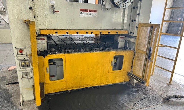 250 Ton Simpac Press • Used Simpac PDH-250 Press - Image 9