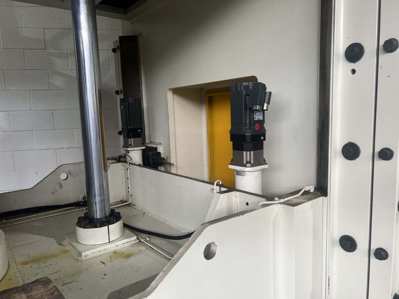 250 Ton Simpac Press • Used Simpac PDH-250 Press - Image 15