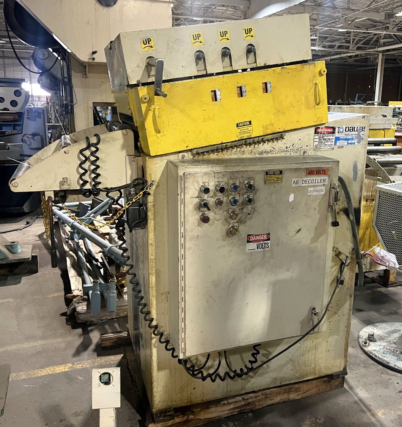 8,000 lbs. x 18" Wide x .125" Dallas Reel & Straightener - Image 2