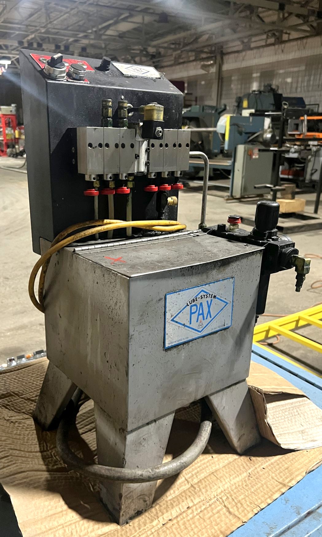 PAX Pre-Pressurized Systems with Reservoirs Lube-System