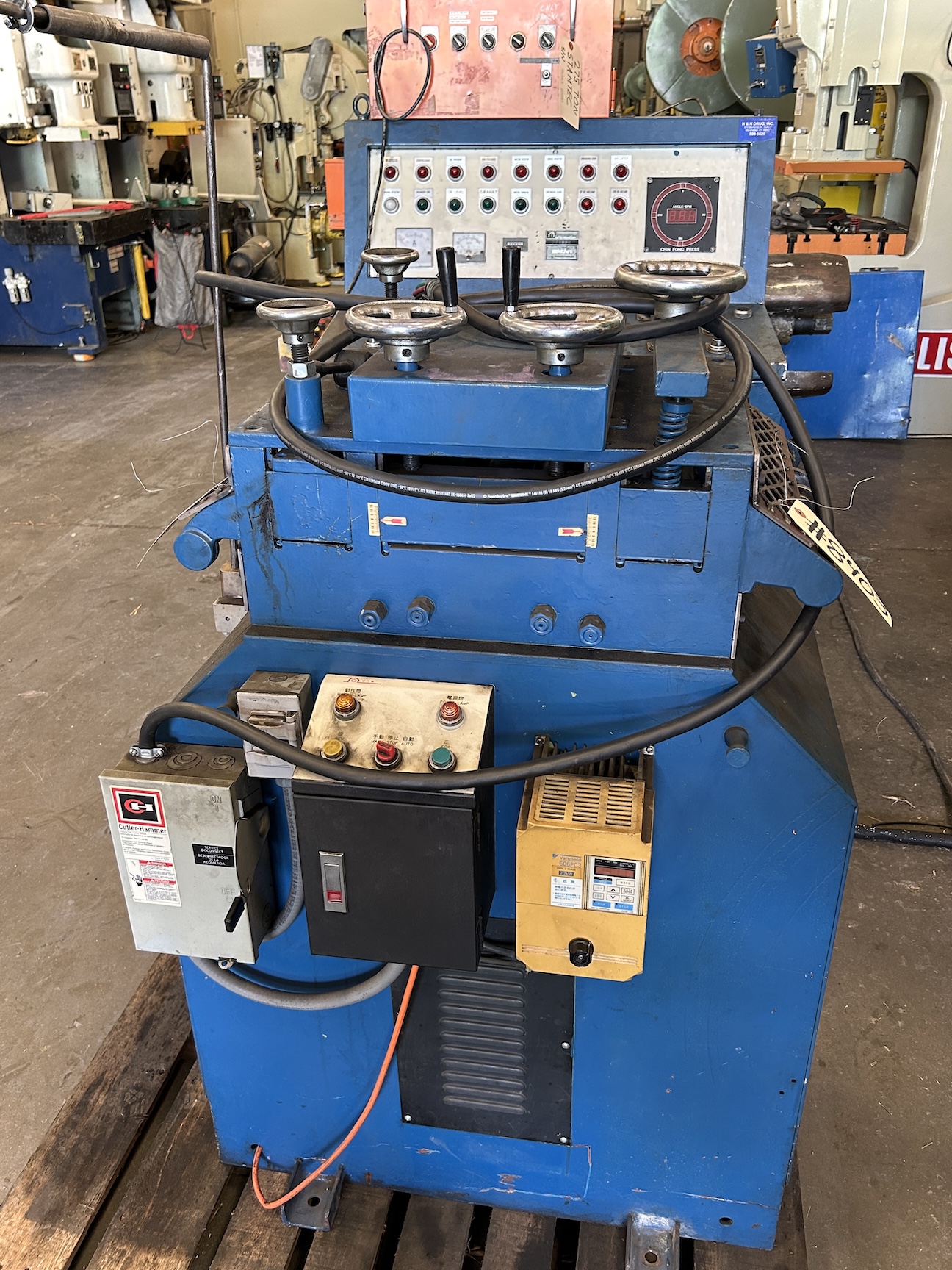 12" Wide x .118" GOW Straightener (7-Roll) - Image 2