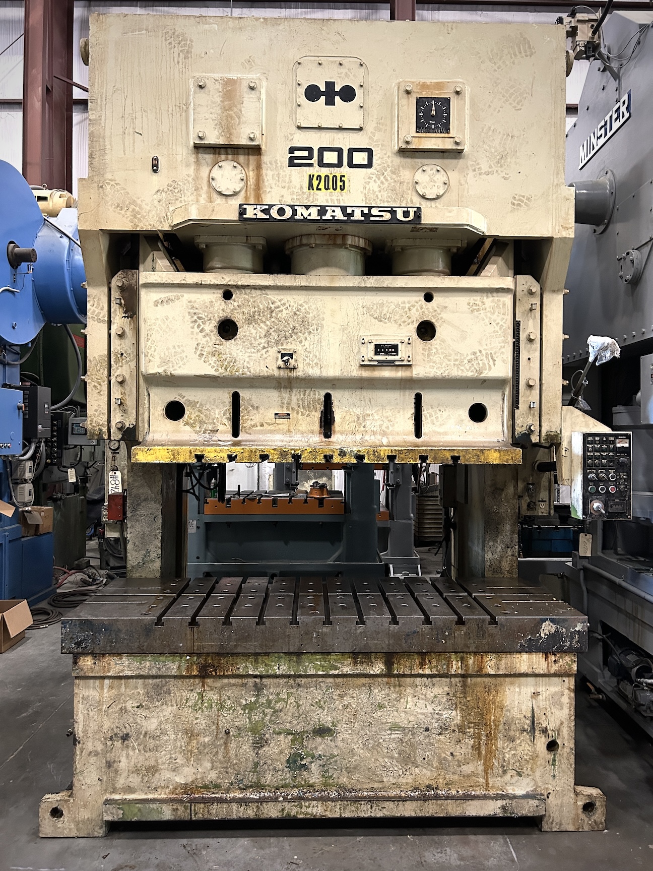 220 Ton Komatsu Press • Used Komatsu OBW200-2 Press - Image 2