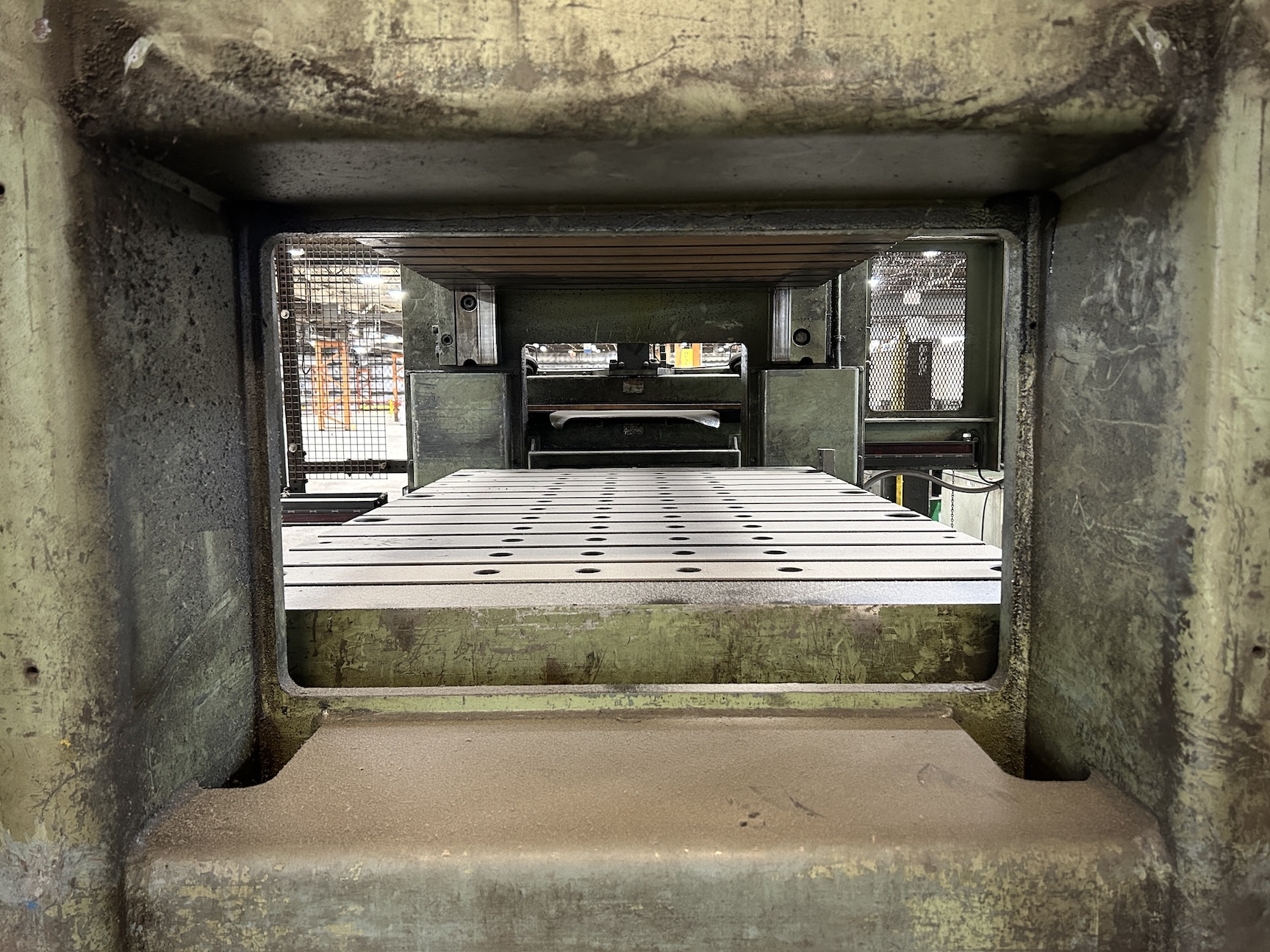 330 Ton Clearing Niagara Press • Used Clearing Niagara SE2-300-84-48-UH Press - Image 8