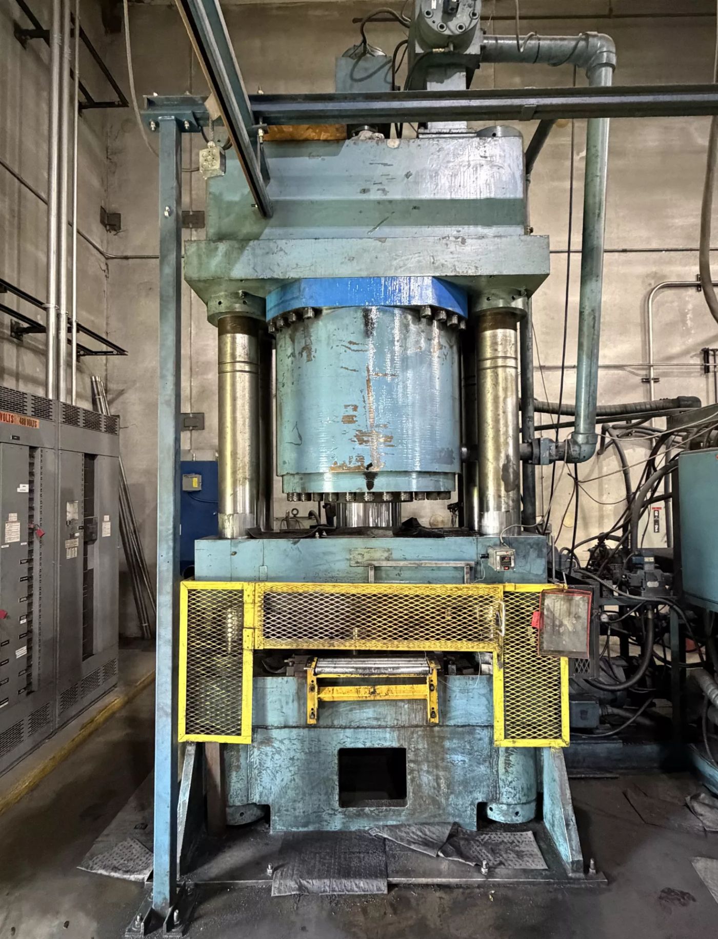 1,200 Ton PHI Press • Used PHI S1200R3030D-2KHO-X-X 2 67-B Press - Image 2