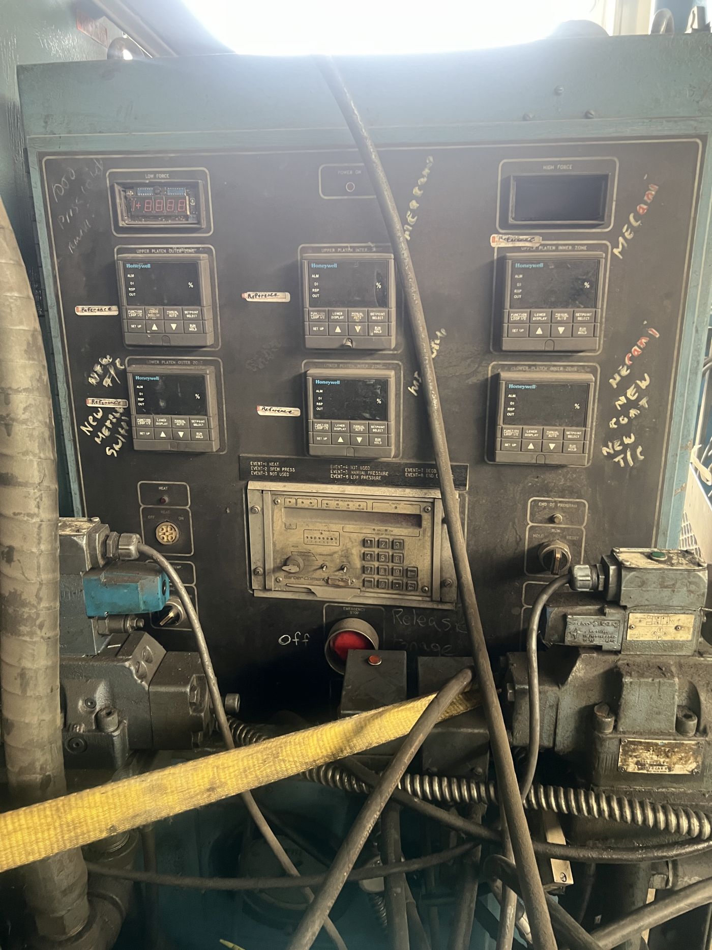 1,200 Ton PHI Press • Used PHI S1200R3030D-2KHO-X-X 2 67-B Press - Image 7