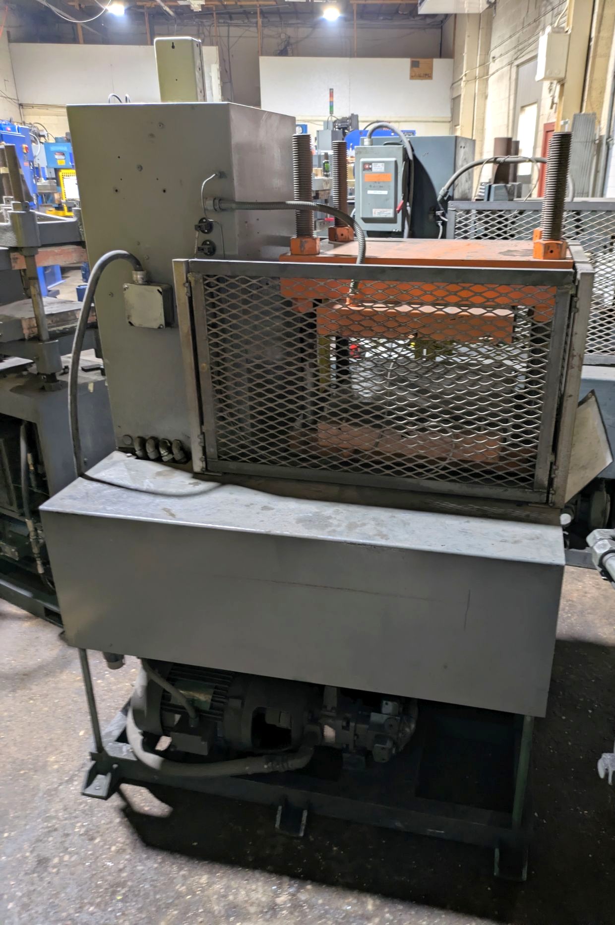 50 Ton Wabash Press • Used Wabash 50-18-2TMAC Press - Image 4