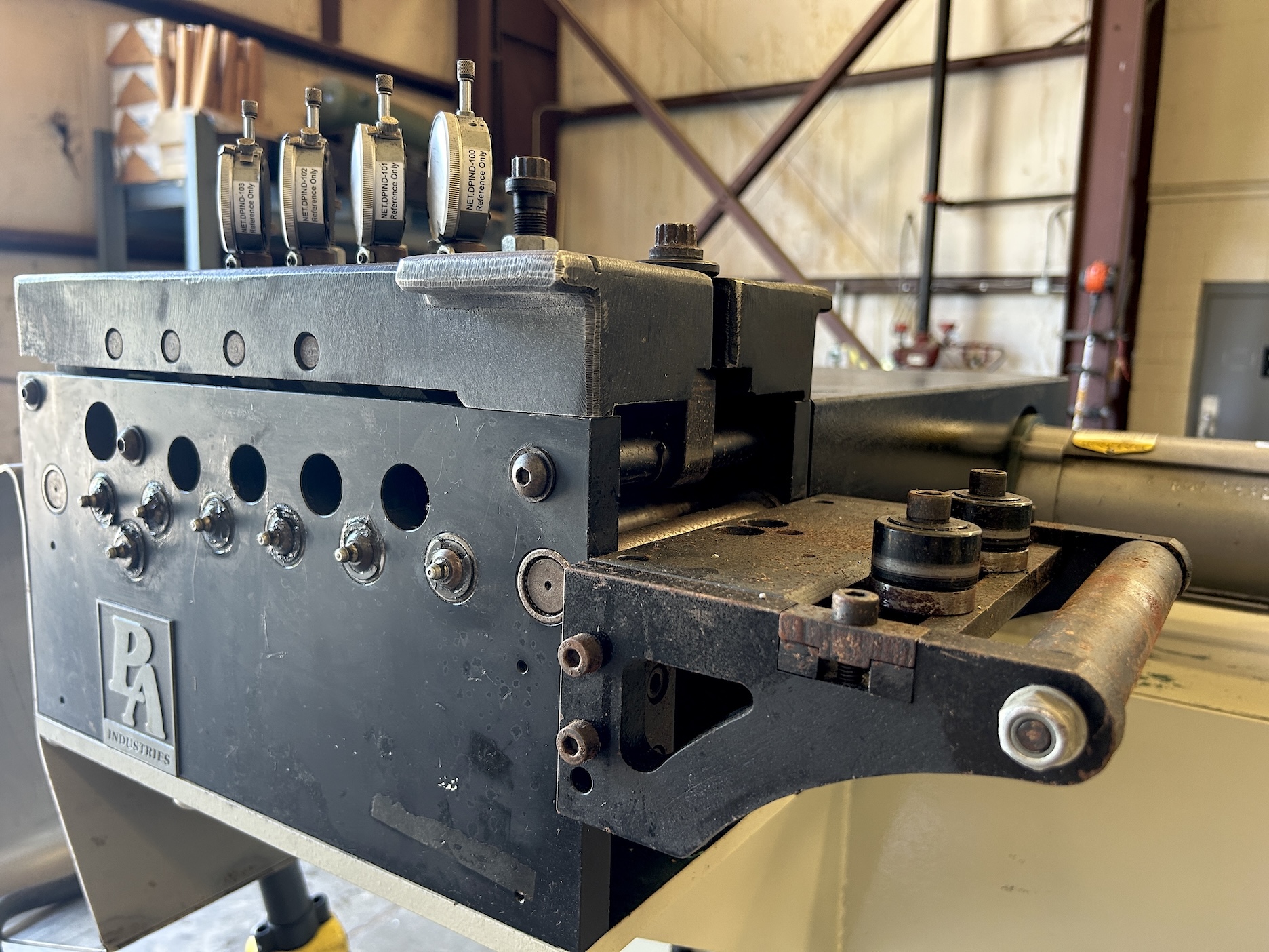 600 lbs. x 4" Wide PA Industries Coil Reel & Straightener on Common Base - Image 11